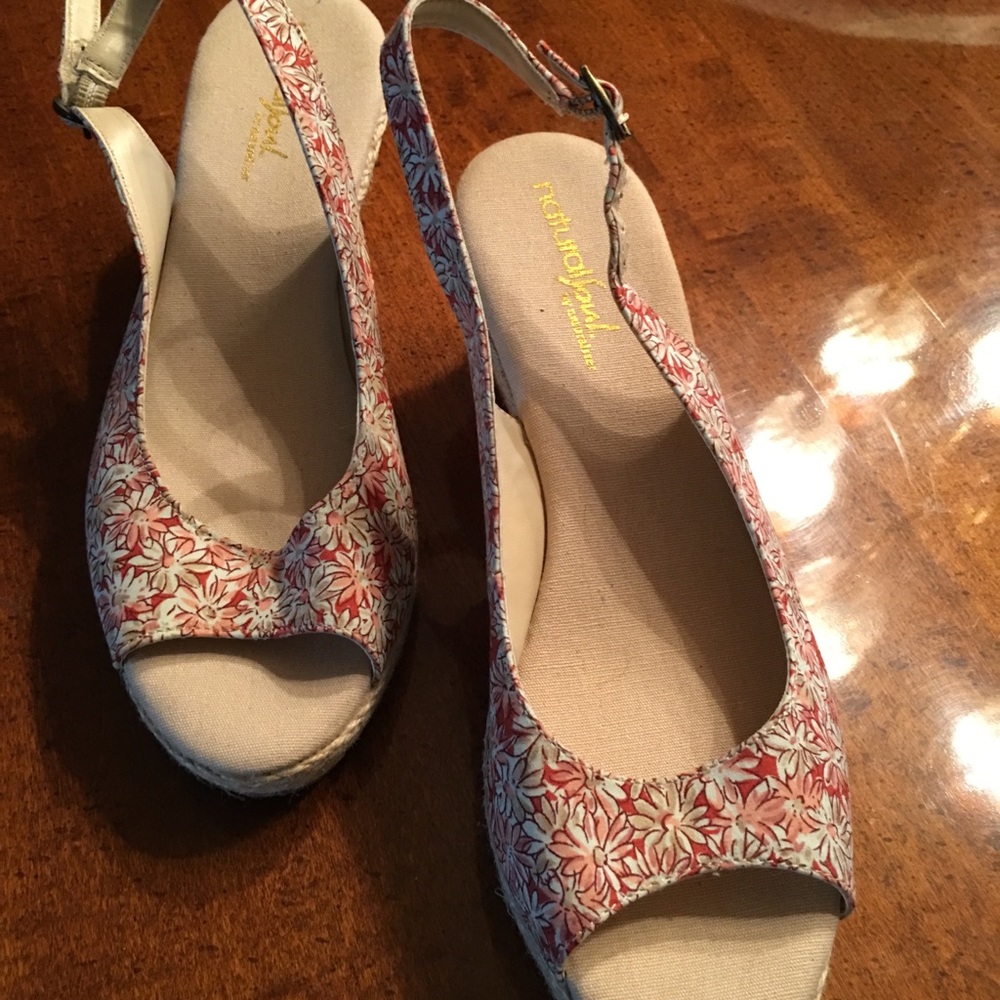 Natural Souls by Naturalizers shoes NWOB